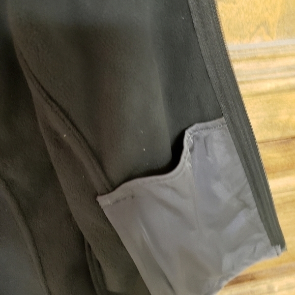 REI WOMEN’S FULL ZIP VEST SIZE XS BLACK‎ - Picture 6 of 9